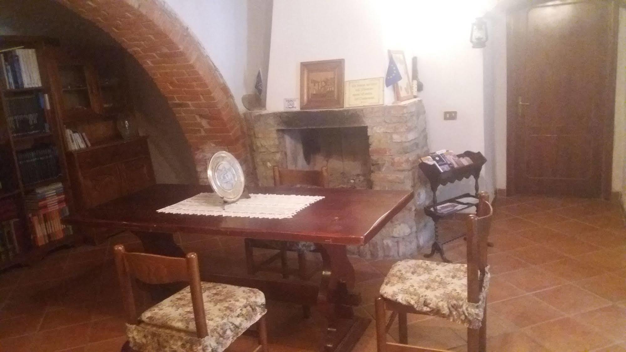Azzurre Beb Bed & Breakfast Laterina ภายนอก รูปภาพ