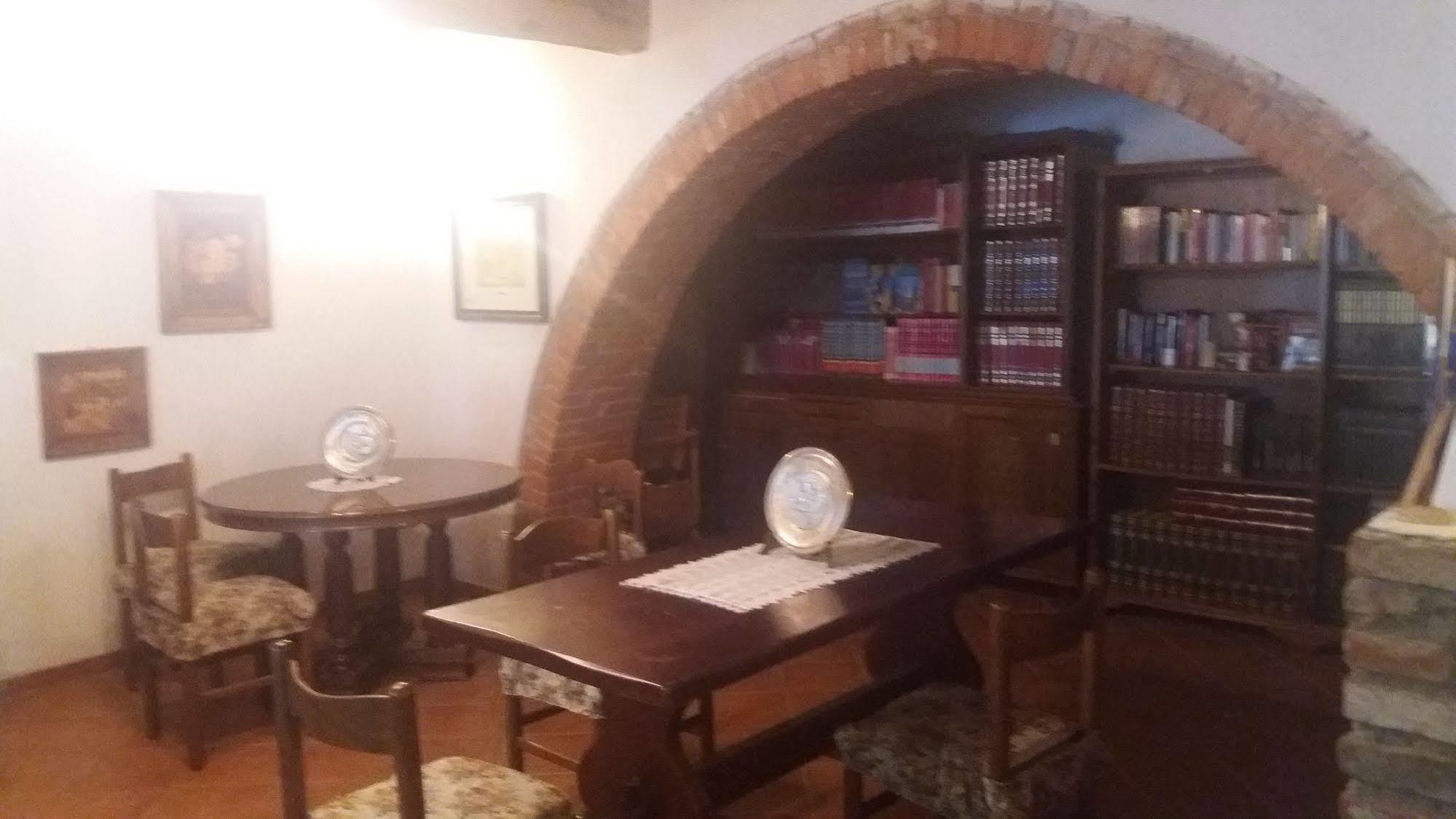 Azzurre Beb Bed & Breakfast Laterina ภายนอก รูปภาพ